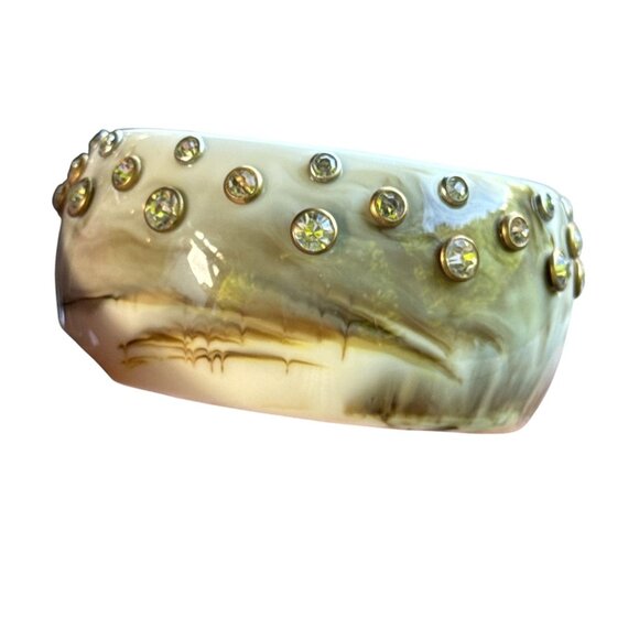 Vintage Lucite Wide Bangle Bracelet Brown Swirl Rhinestones Studded Retro Style - Picture 3 of 9
